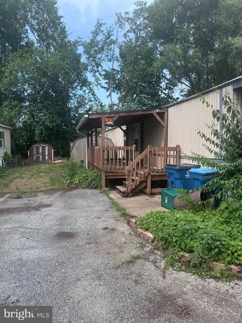 2033 Eshelman St, MIDDLETOWN, PA, 17057-4951 | Card Image