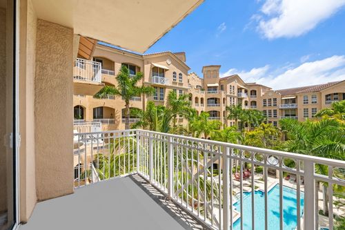 536-3001 Ne 185th St, Aventura, FL, 33180-3347 | Card Image