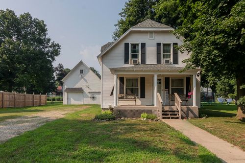 212 W James St, Lawrence, MI, 49064-9425 | Card Image