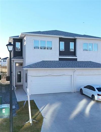 16 Indra Crescent, House other with 3 bedrooms, 2 bathrooms and null parking in Winnipeg MB | Image 2