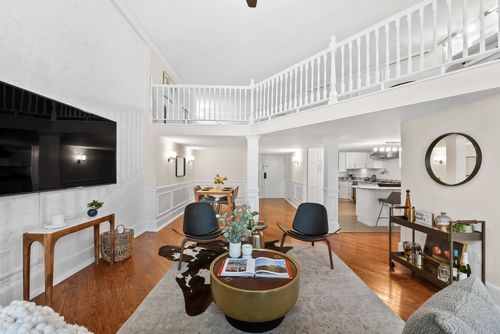 201-83 Montgomery St, Jersey City, NJ, 07302-3723 | Card Image