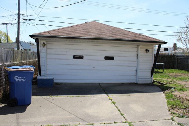 8340 Anna Ave, House other with 3 bedrooms, 2 bathrooms and null parking in Warren MI | Image 17