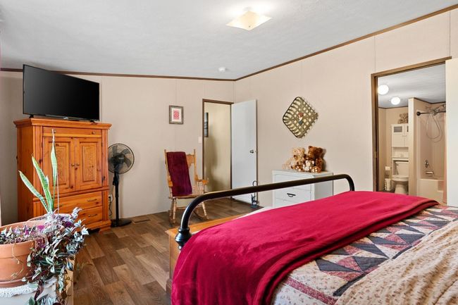 Primary Bedroom | Image 17