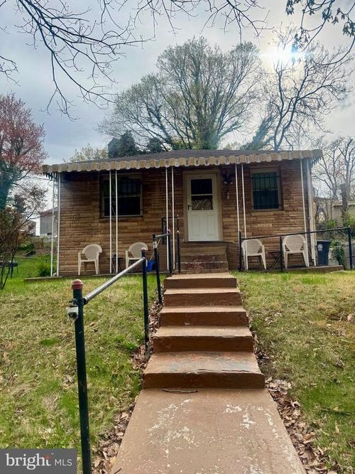 1400 Farmingdale Ave, CAPITOL HEIGHTS, MD, 20743-1220 | Card Image