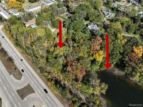 4255 Telegraph Rd, Bloomfield Hills, MI, 48302-2039 | Card Image