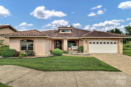 44 Pacifico Drive, Asheville, NC, 28806 | Card Image