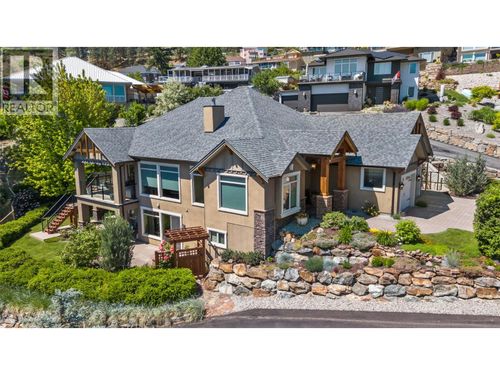 6482 Renfrew Crt, Peachland, BC, V0H1X7 | Card Image