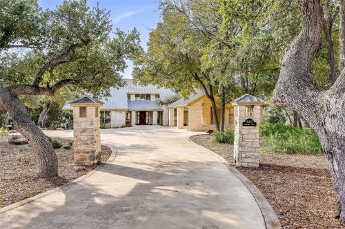18405 Lakepoint Cv, Lago Vista, TX, 78645-8718 | Card Image