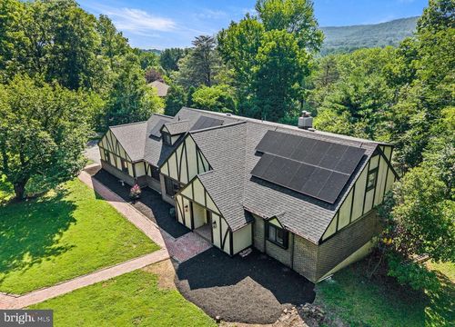 41 Devon Dr, Reading, PA, 19606-9560 | Card Image