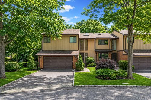 6 Wimbledon Dr, Roslyn, NY, 11576-3039 | Card Image