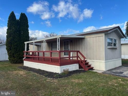 323 Benning Ave, GETTYSBURG, PA, 17325-3215 | Card Image