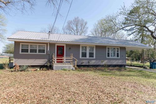 127 Graves St, Crossville, AL, 35962-3242 | Card Image