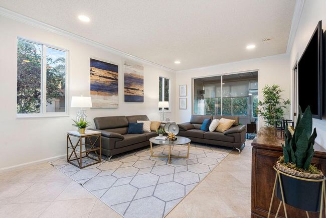 6798 Via Regina, Condo with 3 bedrooms, 3 bathrooms and null parking in Boca Raton FL | Image 4
