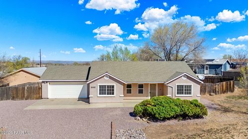 2002 E Road 2 N, Chino Valley, AZ, 86323-7077 | Card Image