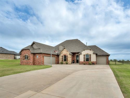 2269 Barrington Dr, Blanchard, OK, 73010-8710 | Card Image