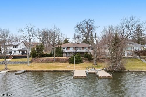 108 Long Pond Rd, Hewitt, NJ, 07421-3116 | Card Image