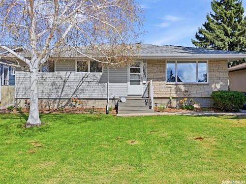 661 Dalgliesh Drive, Regina, SK, S4R6R1 | Card Image