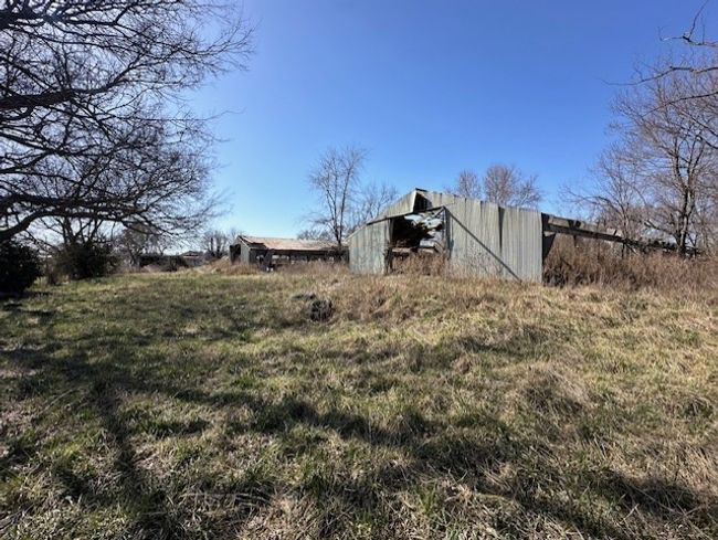 Garage | Image 22