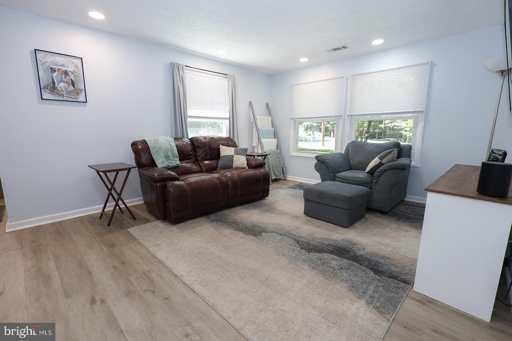 Residential in LUSBY 5