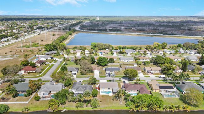 222 Las Palmas St, House other with 4 bedrooms, 3 bathrooms and null parking in Royal Palm Beach FL | Image 14