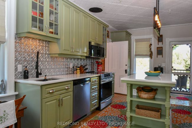89 Morrow Rd, House other with 4 bedrooms, 3 bathrooms and 6 parking in Lansdowne ON | Image 14