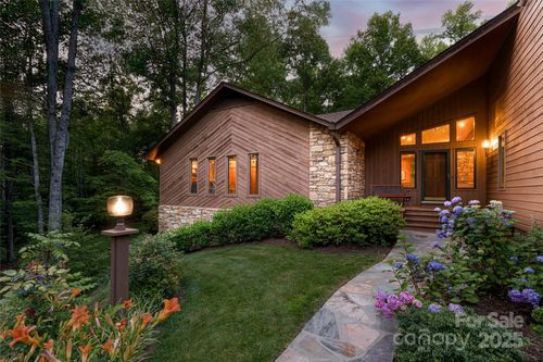 461 Sugar Hollow Rd, Fairview, NC, 28730-9513 | Card Image