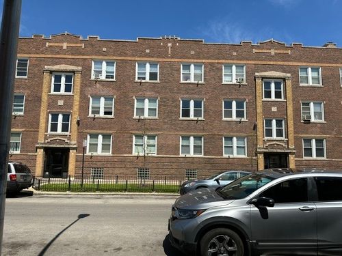 2b-4054 W Dickens Ave, Chicago, IL, 60639-3870 | Card Image