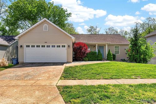 1259 Rockwood Forest Dr, Arnold, MO, 63010-4323 | Card Image