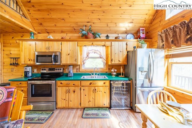 11 Lucky Lakes Rd, House other with 2 bedrooms, 3 bathrooms and null parking in Grassy Creek NC | Image 16