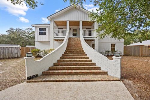 3111 Holley Point Rd, Navarre, FL, 32566-9511 | Card Image