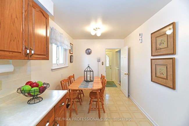 11 Pegasus Trail, House other with 3 bedrooms, 2 bathrooms and 1 parking in Scarborough ON | Image 15