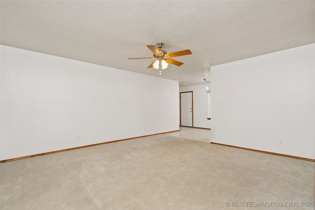 living room | Image 10