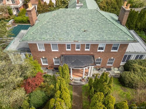 127 Beverly Road, New York, NY, 11363 | Card Image