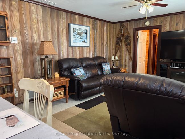 345 Doe Lake Rd, House other with 4 bedrooms, 1 bathrooms and 8 parking in Katrine ON | Image 14