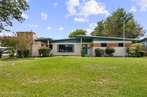 5642 Bradshaw St, Jacksonville, FL, 32277-1782 | Card Image