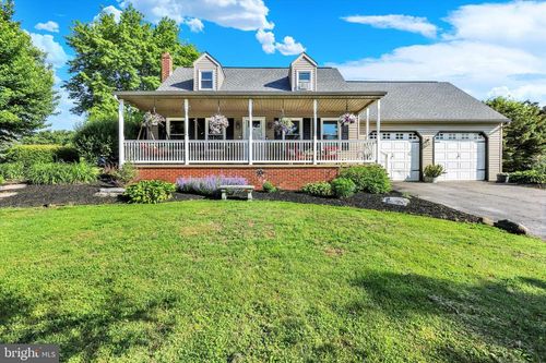 1352 Bair Rd, BAINBRIDGE, PA, 17502-9587 | Card Image