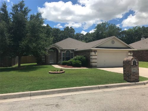 521 Sweetwater Dr, Weatherford, TX, 76085-3642 | Card Image