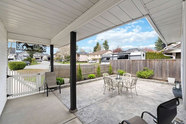6030 189 Street, House other with 4 bedrooms, 2 bathrooms and 6 parking in Surrey BC | Image 39