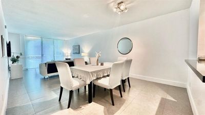 319 - 19370 Collins Ave, Condo with 1 bedrooms, 1 bathrooms and null parking in Sunny Isles Beach FL | Image 1