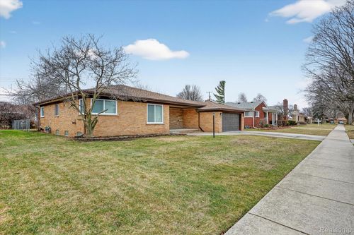 9289 Marion Cres, Redford, MI, 48239-1737 | Card Image