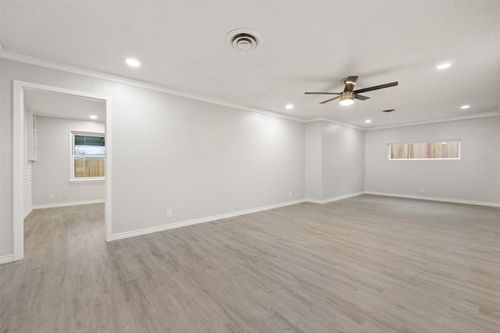 5920 Walraven Cir, Fort Worth, TX, 76133-2750 | Card Image