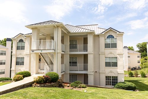 9-2-260 Meadow Ridge Ln, Branson, MO, 65616-3877 | Card Image