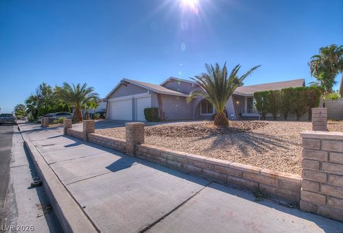 5461 Palmyra Ave, Las Vegas, NV, 89146-6820 | Card Image