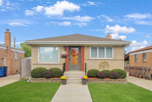 10330 Addison Ave, Franklin Park, IL, 60131-1520 | Card Image