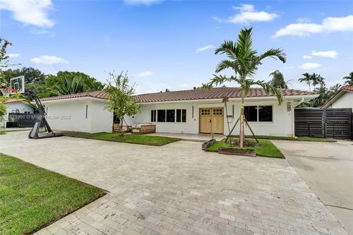 3350 N 40th St, Hollywood, FL, 33021-1938 | Card Image