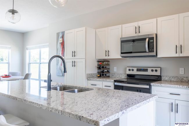 20851 R Ct, Townhouse with 3 bedrooms, 3 bathrooms and 2 parking in Elkhorn NE | Image 6