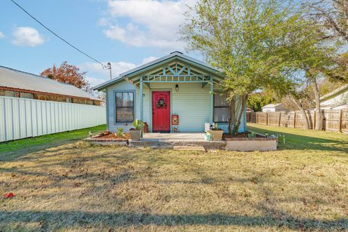 816 S Houston St, De Leon, TX, 76444-2707 | Card Image