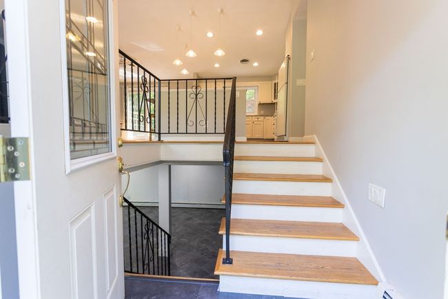 38 Williams Rd, House other with 3 bedrooms, 3 bathrooms and 10 parking in Smithfield RI | Image 7