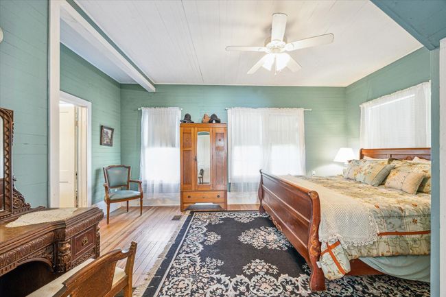 10753 Track Rd E, House other with 3 bedrooms, 4 bathrooms and null parking in Cat Spring TX | Image 13