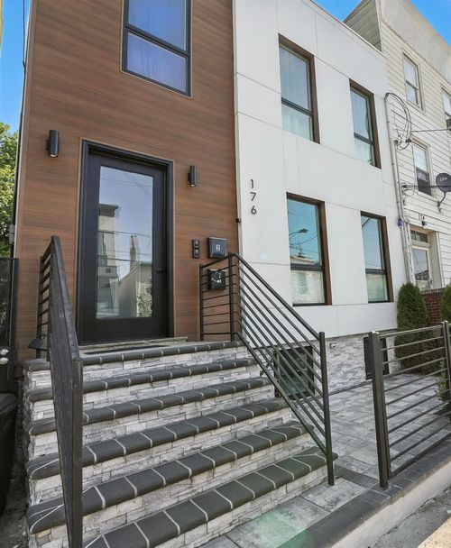 1-176 Griffith St, Jersey City, NJ, 07307-2927 | Card Image